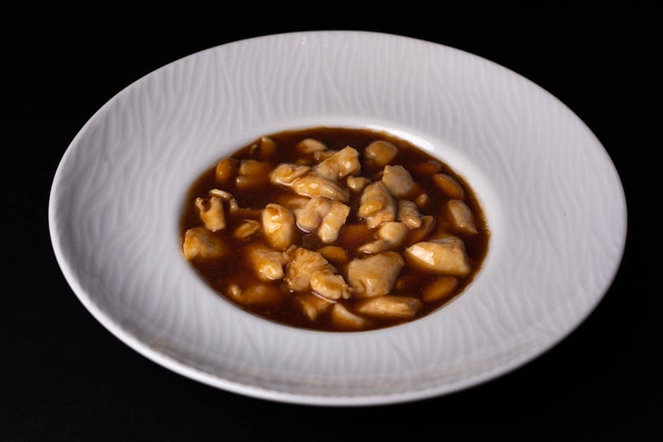 Aprikoskylling med mandler og sennepsglasur