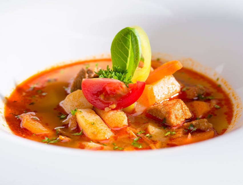 Portugisisk steinsuppe med chorizo og grønnsaker