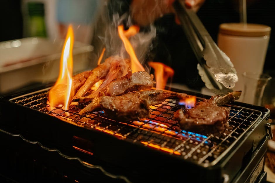 Grillet butterflied lammelår med rødvin og hvitløk