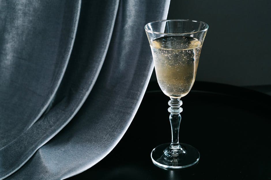 Skinnende eplecocktail med konjakk og champagne