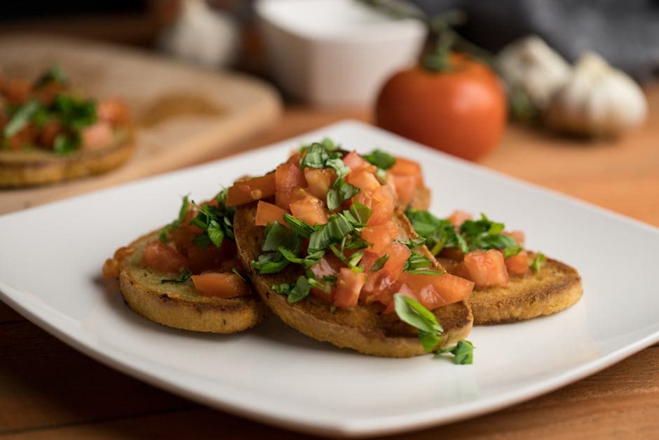 Krydret tomatbruschetta med ristede krydder