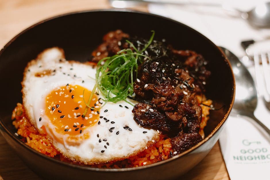 Koreansk biff og egg med kimchiris