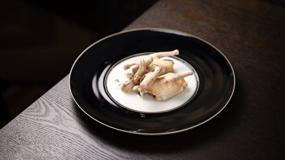 Friterte vaktler med pølse og østerskrem