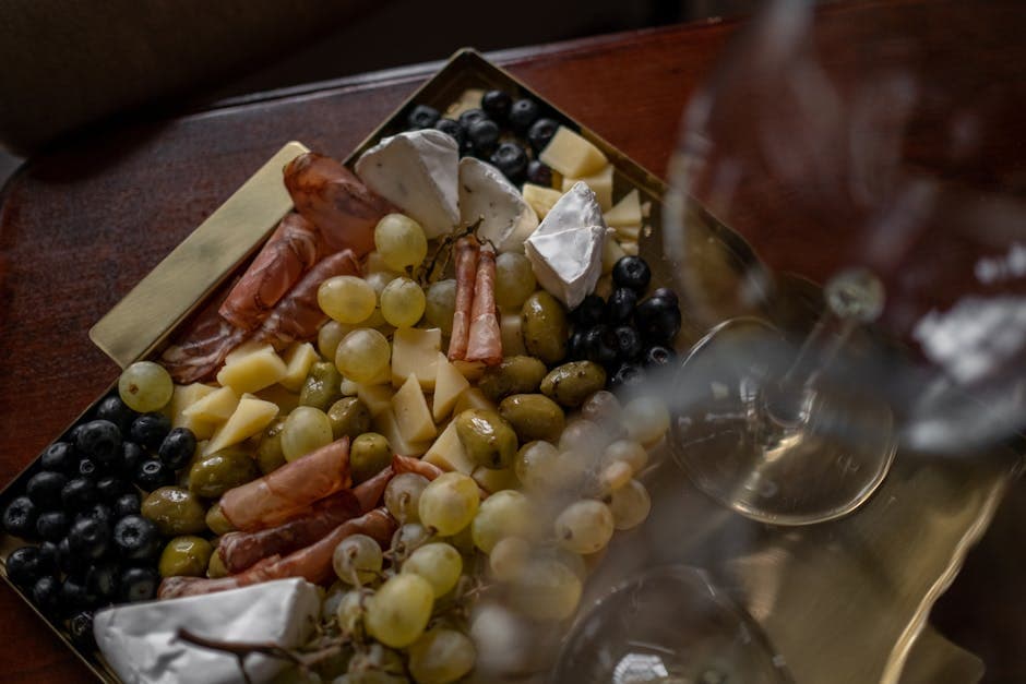 Salami med drue-mostarda og sprø gnocchi fritti