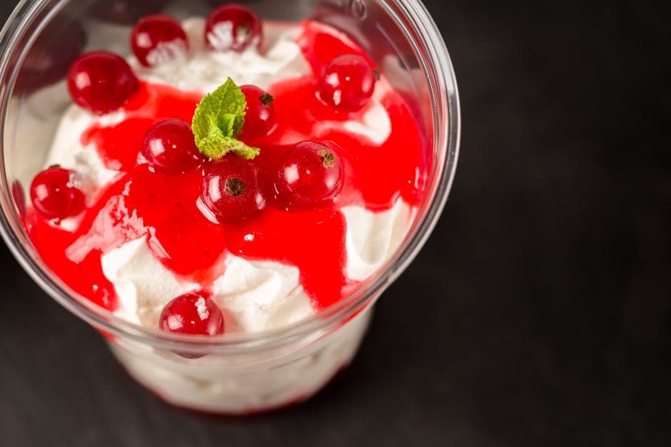 Pisket krem med fruktsyltetøy