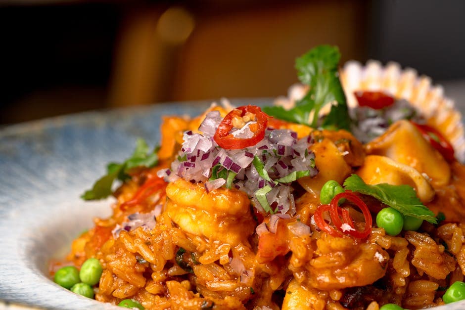 Røkte chipotle-reker med ris