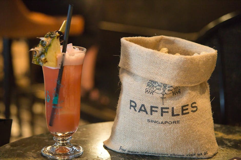 Klassisk Singapore Sling cocktail