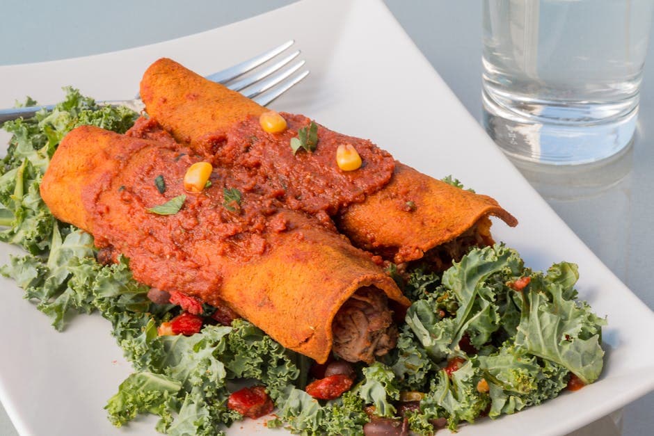 Lett mexicansk kjøttform med enchiladasaus