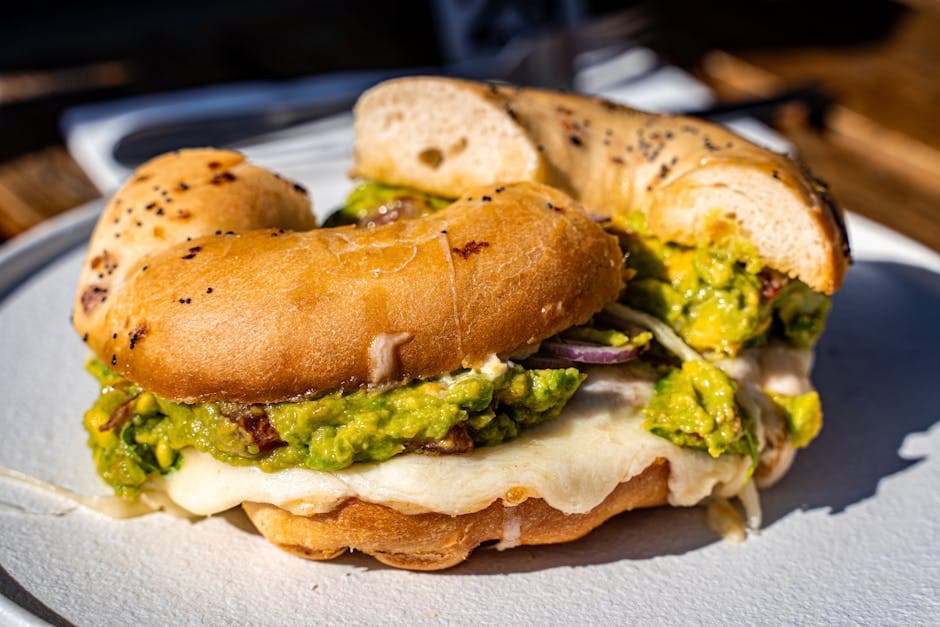 Røkt kalkunsandwich med guacamole og pepper jack