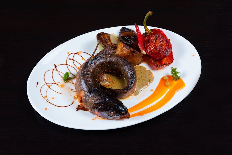 Fylt flygefisk med tropisk salsa og tomatsaus