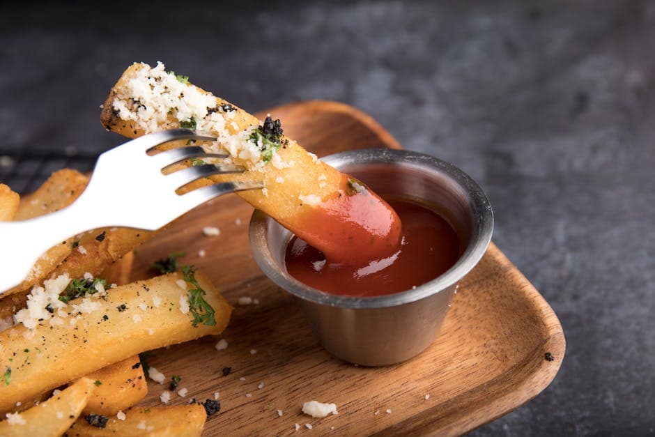 Sprø parmesan-auberginefries med basilikumketchup