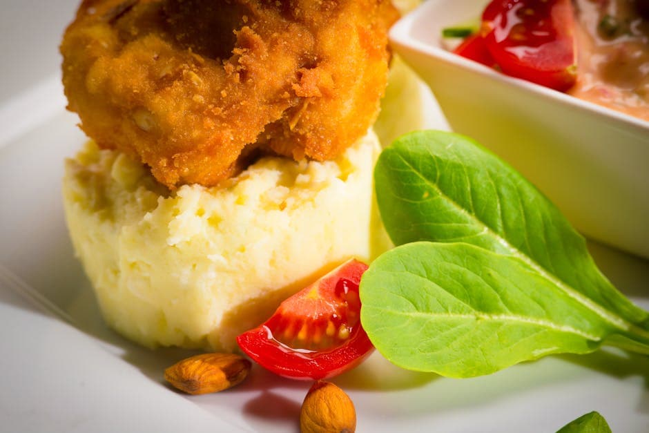 Sprø potetkaker med kremost og vårløk