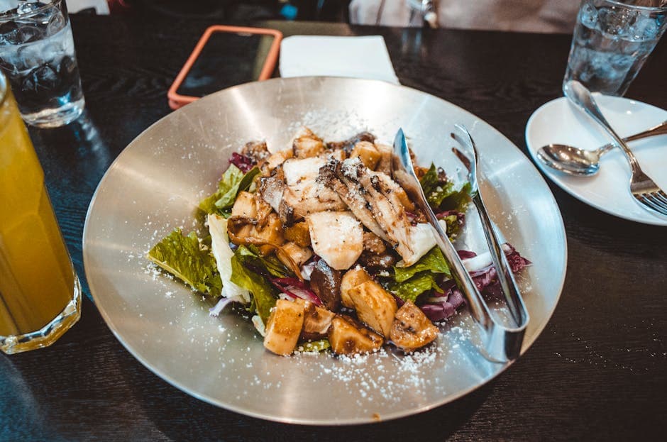 Varm salat med sopp, spekeskinke og oliven