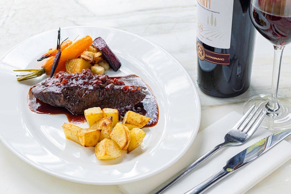 Biffroulade med Brunoise-grønnsaker og rødvinssaus