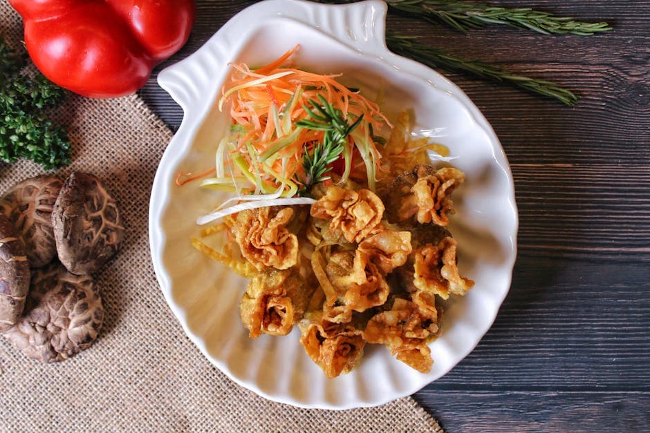 Friterte wontons med collard greens og skinke