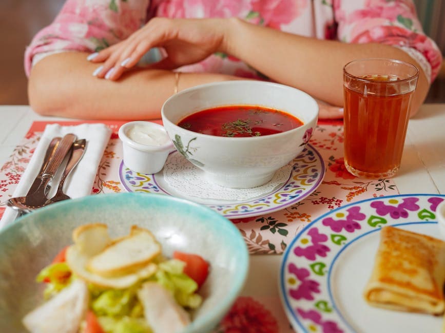 Vegetarisk borsjtsj med rødbeter og sopp