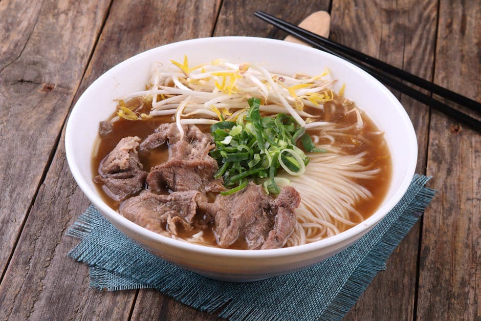 Pho Bo (Vietnamesisk biffnudelsuppe)