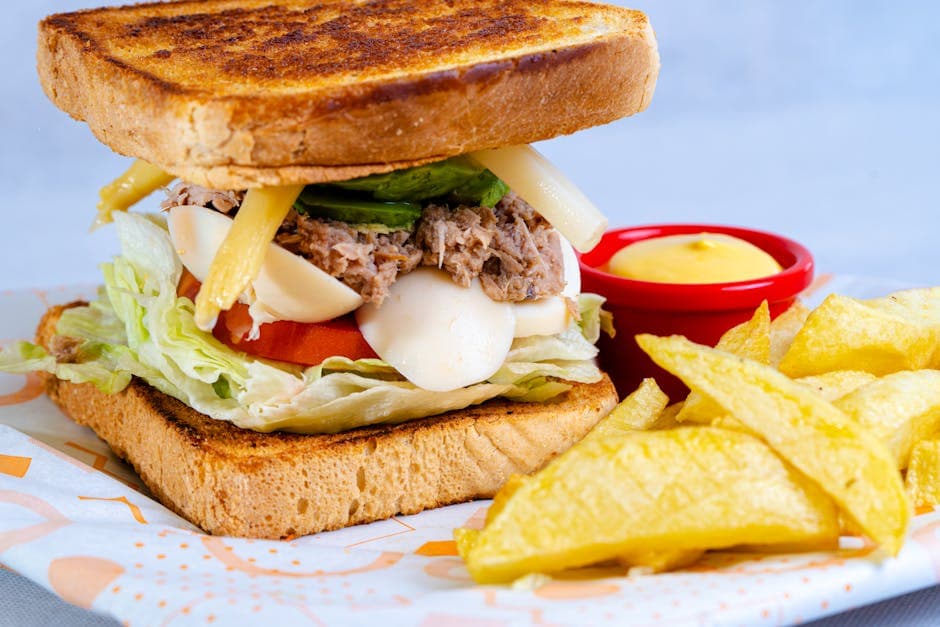 Tunfisksandwich i agurkbåt