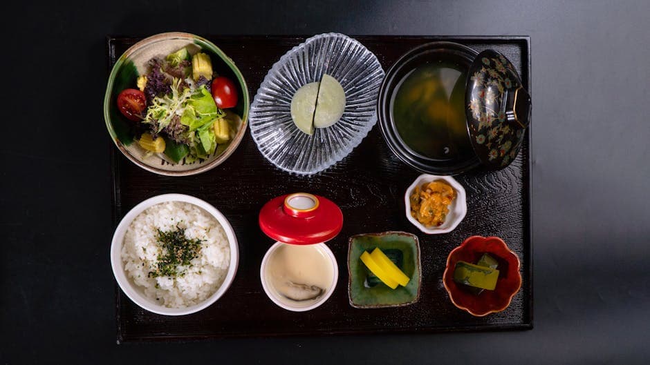 Glasert laks med misosuppe og risbolle