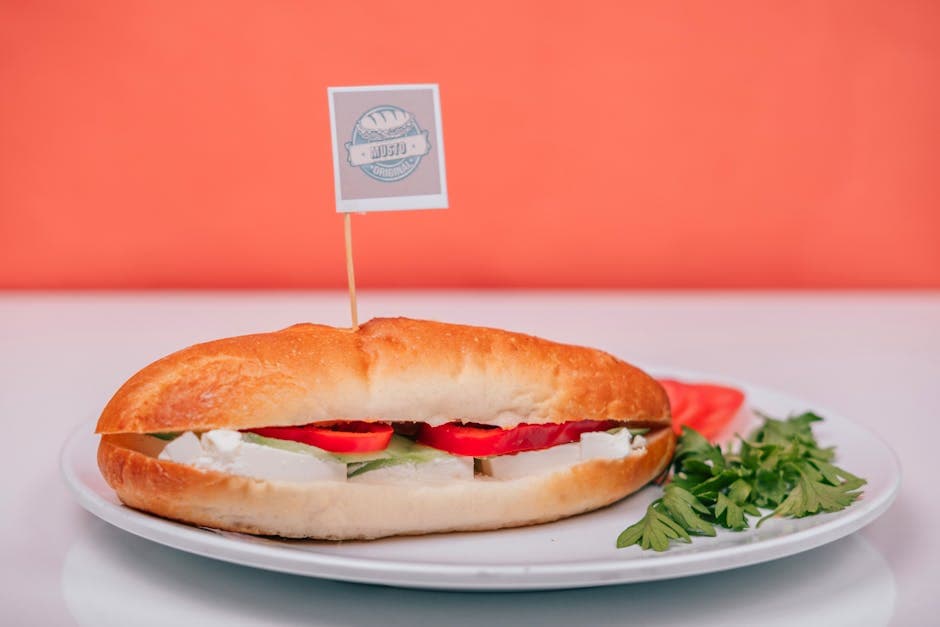 Vannkresse-, agurk- og fetaost-smørbrød (persisk piadine)