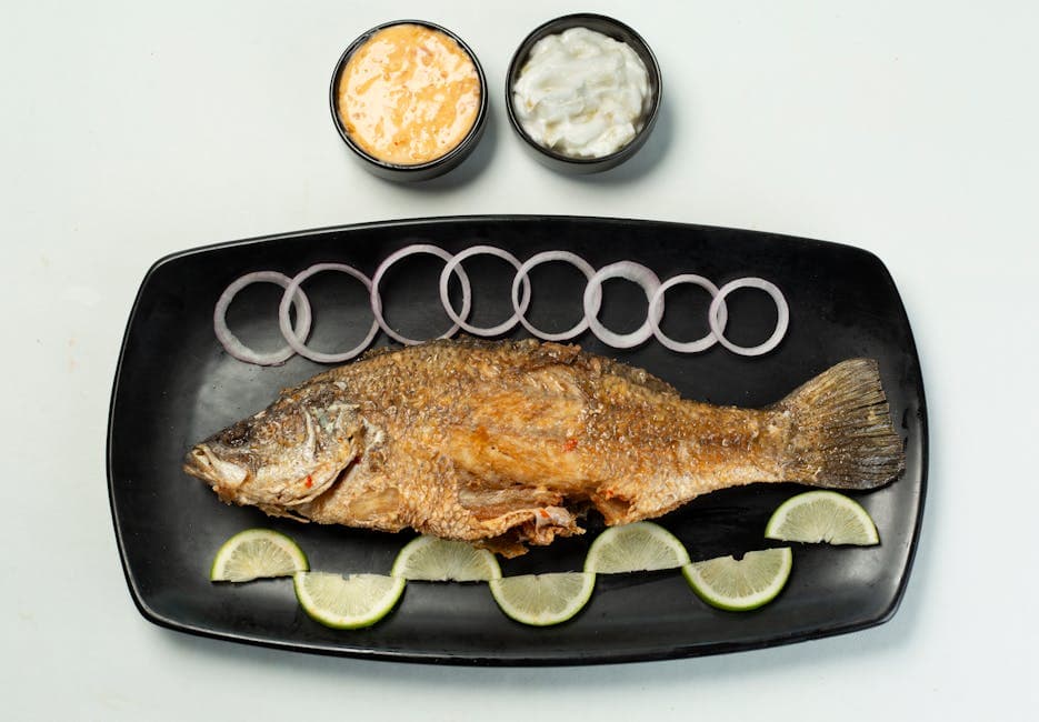 Ovnsbakt fisk med sennepssaus