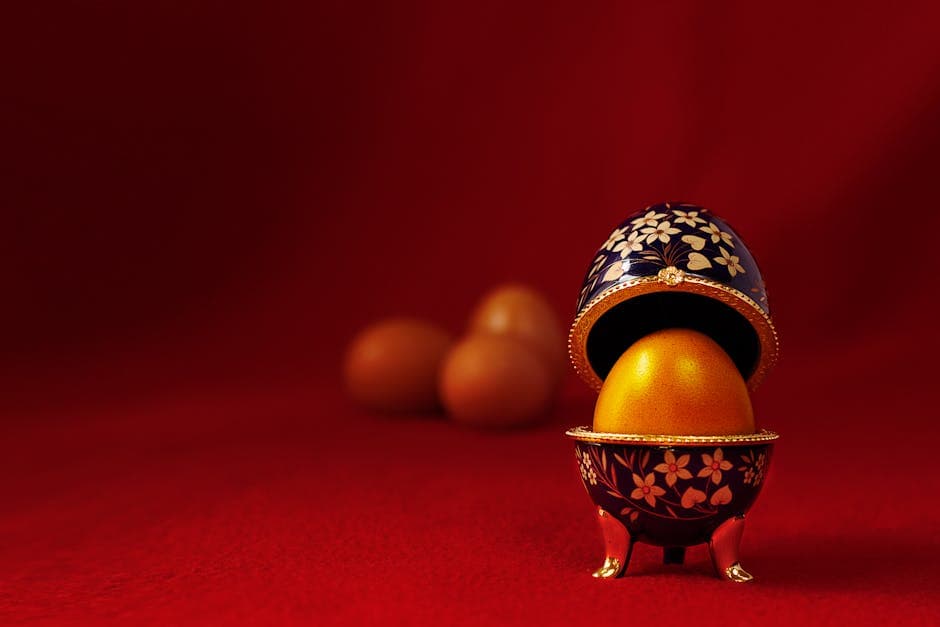 Dekorerte sjokoladeegg (Fabergé-stil)