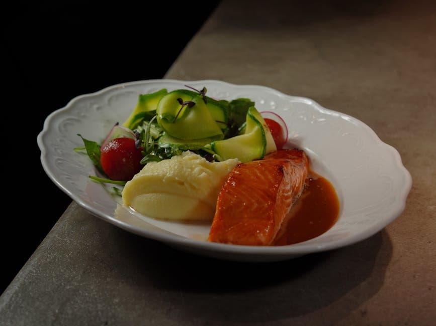 Laks i filodeig med varm potetsalat