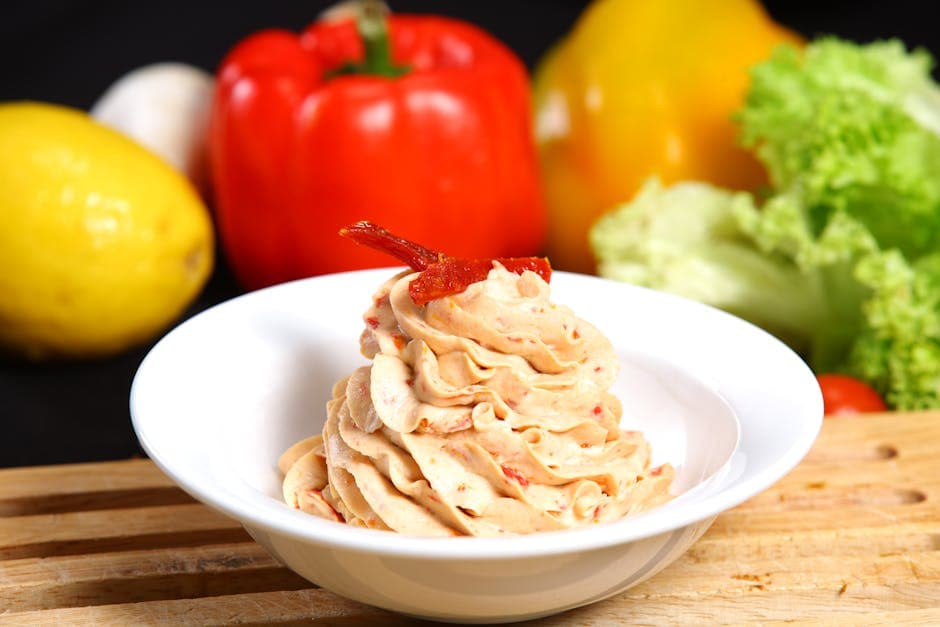 Rød peppermousse i endivebåter