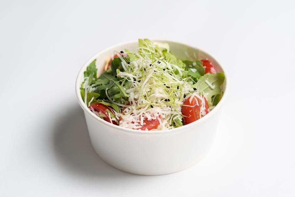 Frisk tomatsalat med artisjokk og vinaigrette