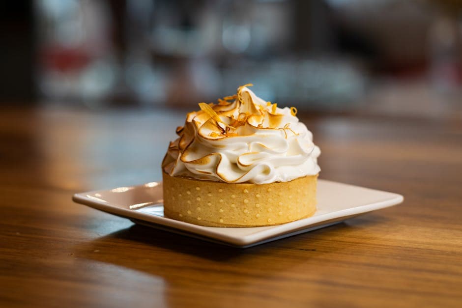 Sitronmarengscupcakes med glasur