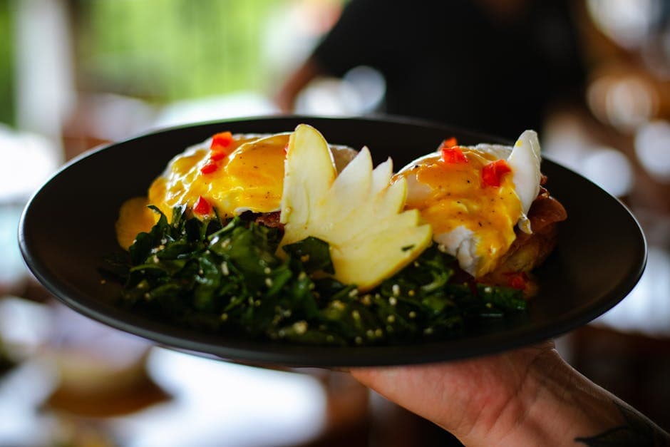 Egg Benedict med svinekjøttkroketter