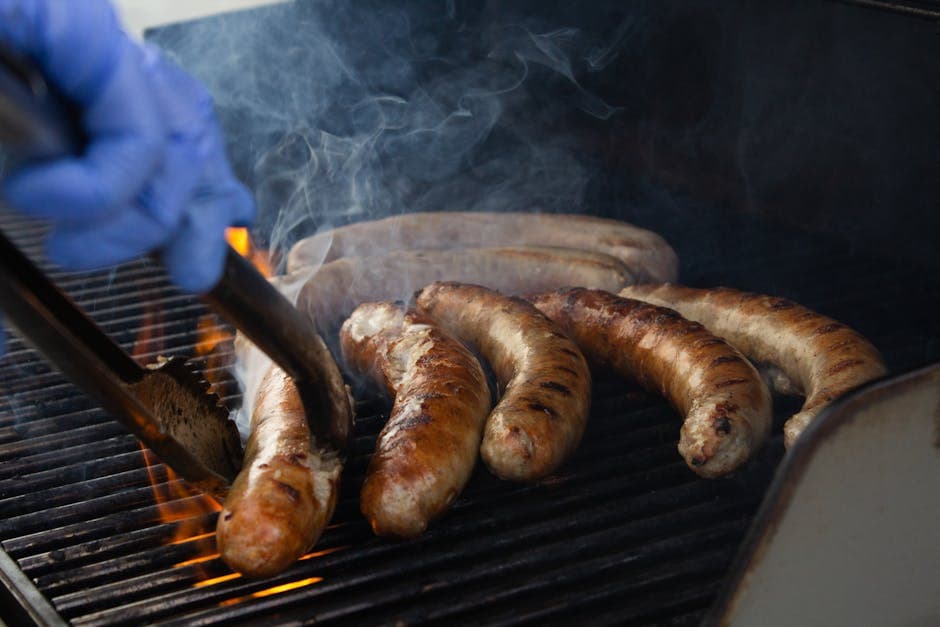 Ølkokt bratwurst med karve og sennep