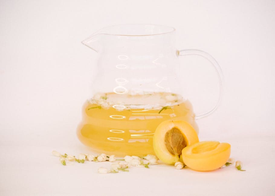 Fersken-, bringebær- og limesangria