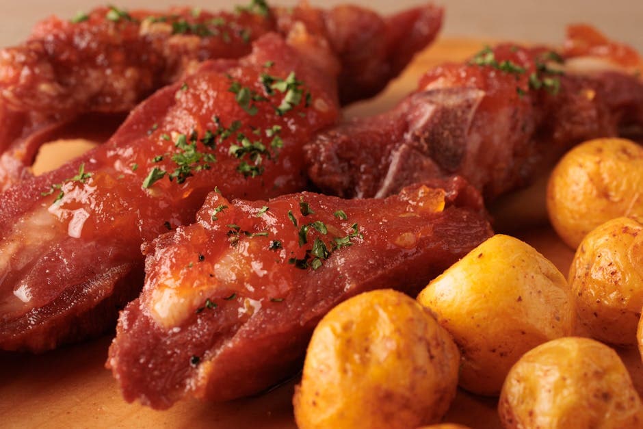 Ungarsk svinekjøtt med poteter og grønnkål