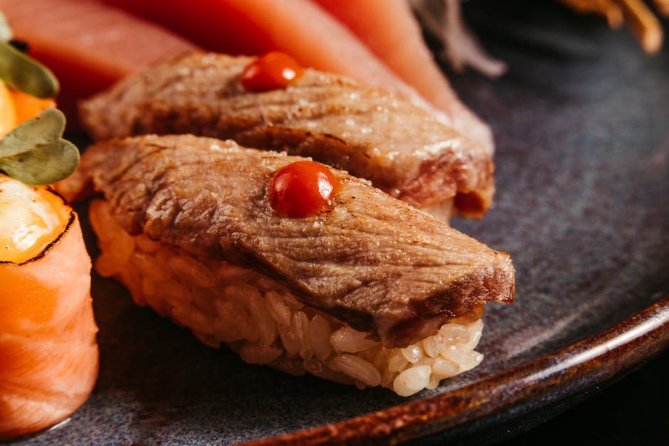 Sushirisballer med fersk fisk