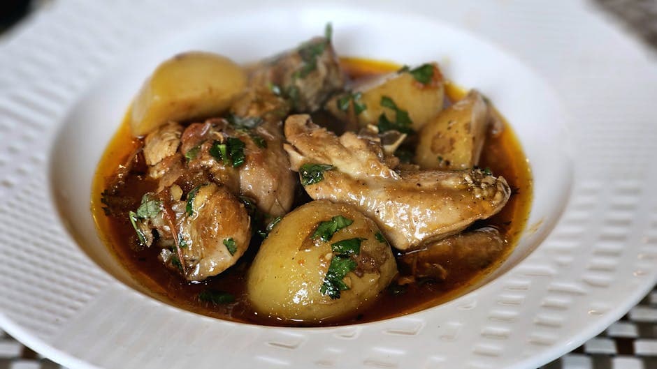 Kyllinglår med røkt paprika, potet og løk