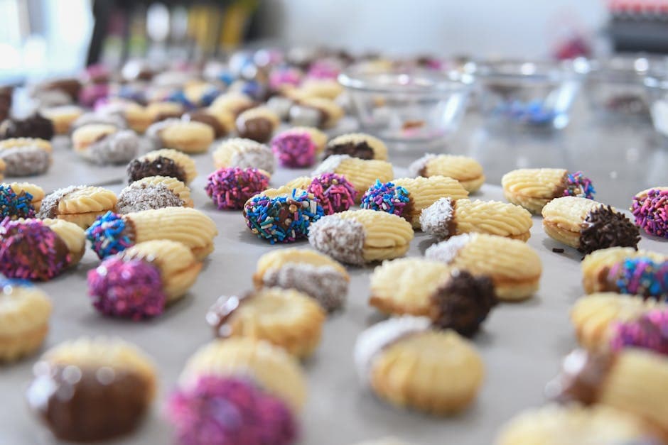 Fargerike Funfetti-kjeks med vaniljefrosting