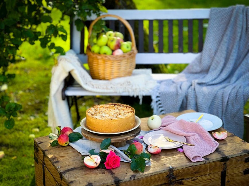 Eple- og brødpuddingkake med marengs