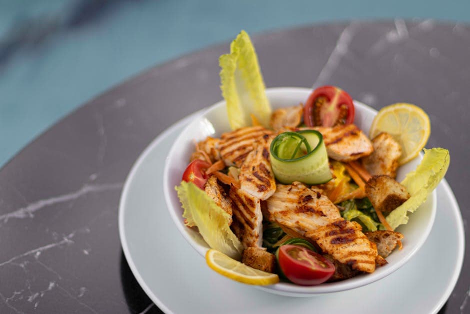 Grillet kyllingsalat med asiatisk vri