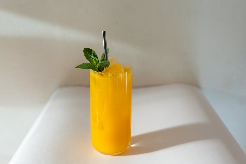 Frossen mangococktail med mynte og tequila
