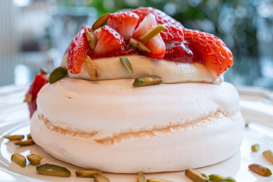 Jordbærmarengs Napoleon med mascarponekrem