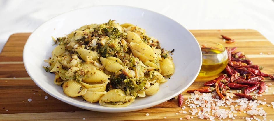 Pasta med brokkolirabe og gyllen hvitløk