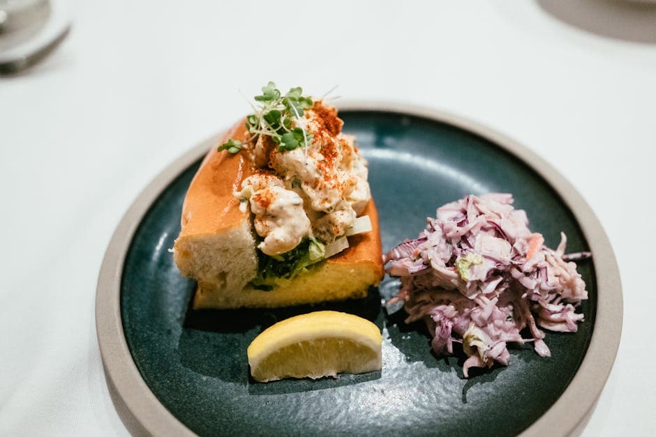 Klassisk hummerrull med majones og smør