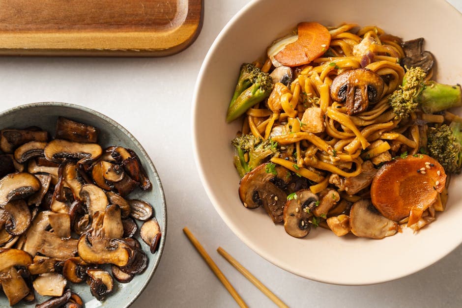 Røstbakt svinekjøtt Lo Mein med shiitake