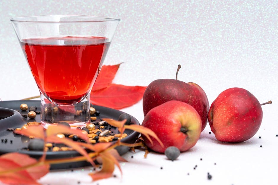 Hjemmelaget blåbær- og eplelikør