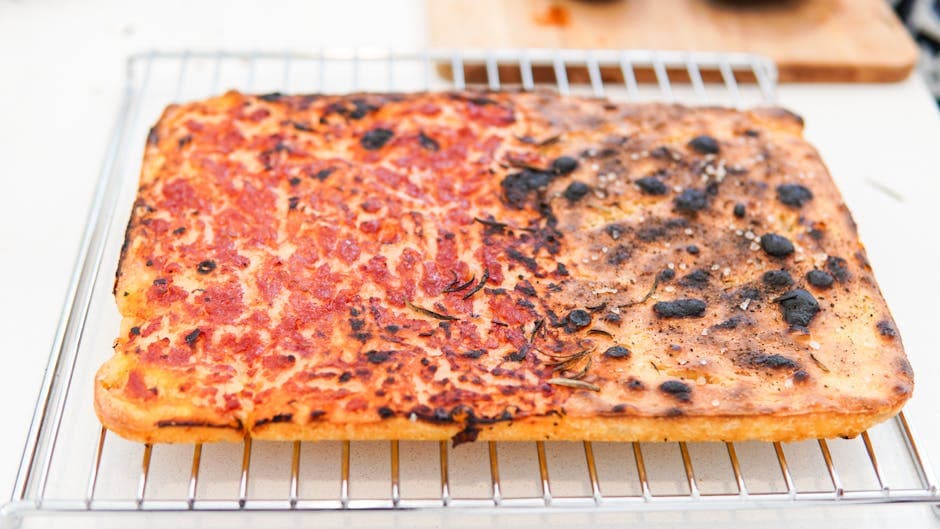 Focaccia med salvie og havsalt