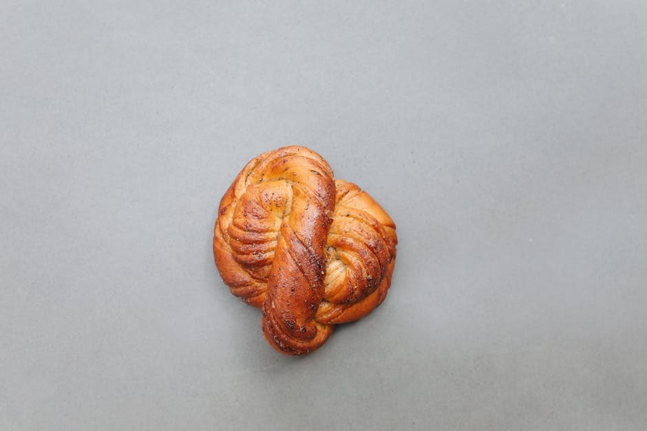 Saftige safrankaker med tørket frukt