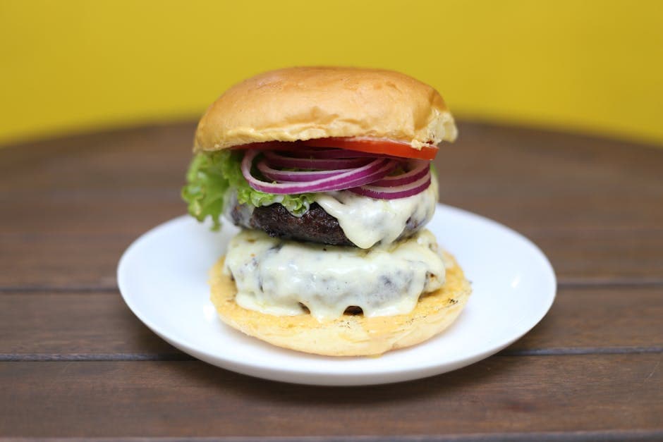 Saftige kalkunburgere med ost og estragon