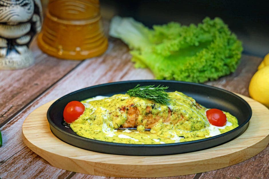 Laksekaker med estragon- og gressløk-dippsaus