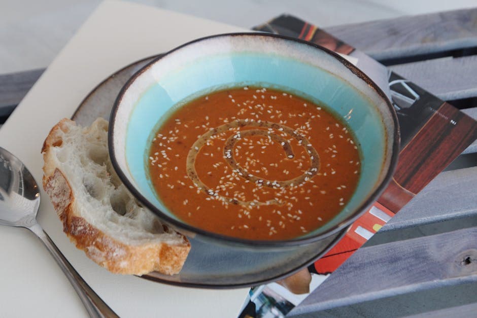 Klassisk toskansk tomatsuppe med brød